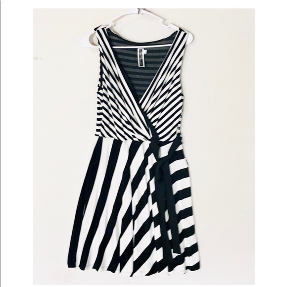 Julian Taylor Dresses & Skirts - Black & White Striped Dress by JULIAN TAYLOR Sz. 8